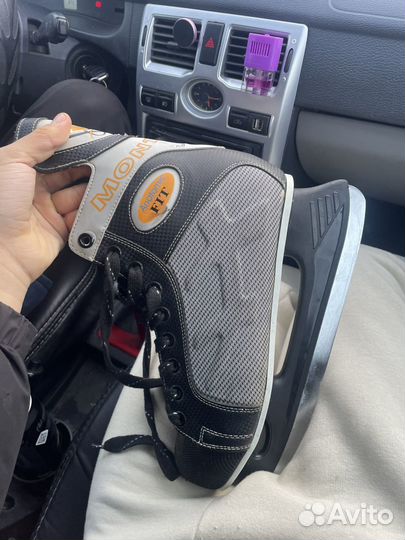 Хокейнные коньки