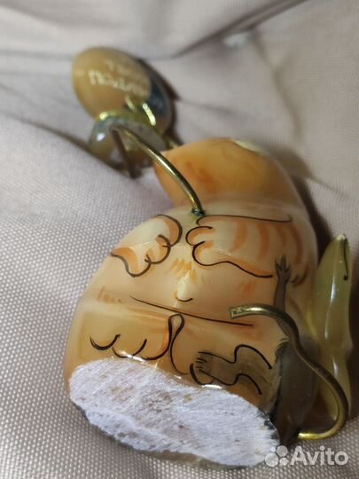 Котик из селенита 14 см