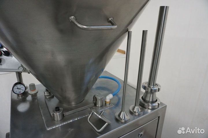 Шприц вакуумный колбасный, дозирующий шнековый