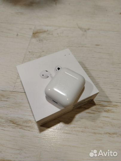 Airpods 1 наушник правый + кейс