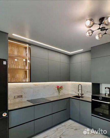 Кухня угловая на заказ от фабрики