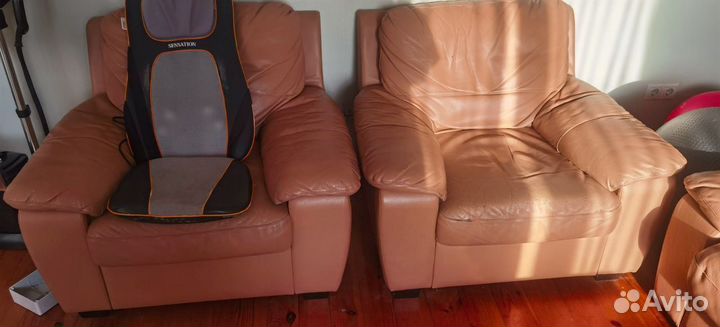Кожаный диван и кресла бу 2 шт