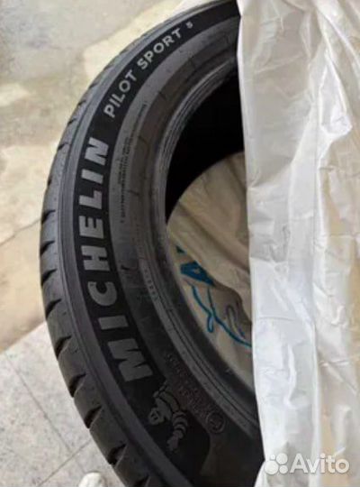Michelin Pilot Sport 5 215/55 R17 98Y