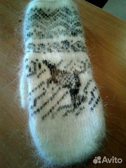 Женские варежки и гольфы