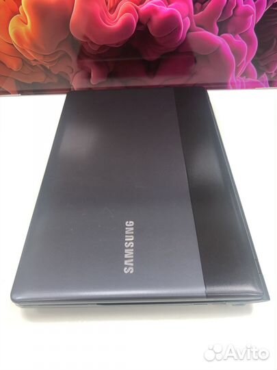 Ноутбук Samsung i5-2450M/6GB/1TB/Nvidia 520M 1GB