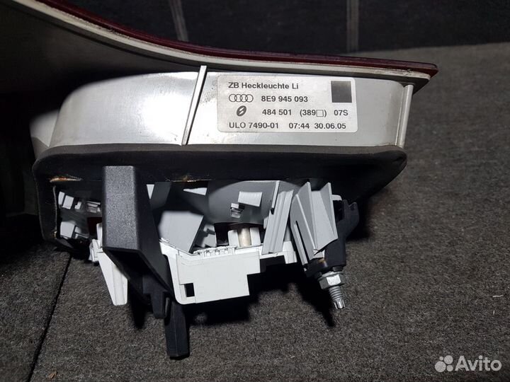 Фонарь крышки багажника audi A4 B7