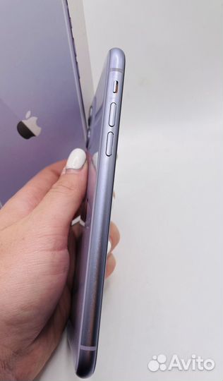 iPhone 11, 64 ГБ
