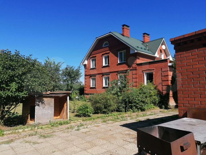 Дом 245,7 м² на участке 8,3 сот.