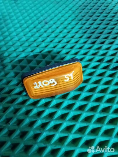 Повторитель поворота Ваз 2108