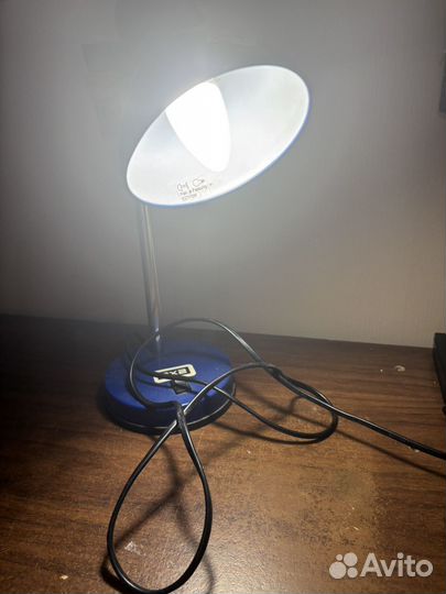 Лампа настольная