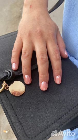 Маникюр с покрытием гель-лаком