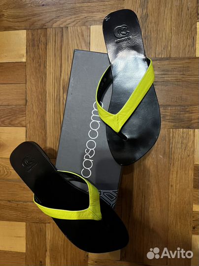 Сланцы и сумка Corcocomo