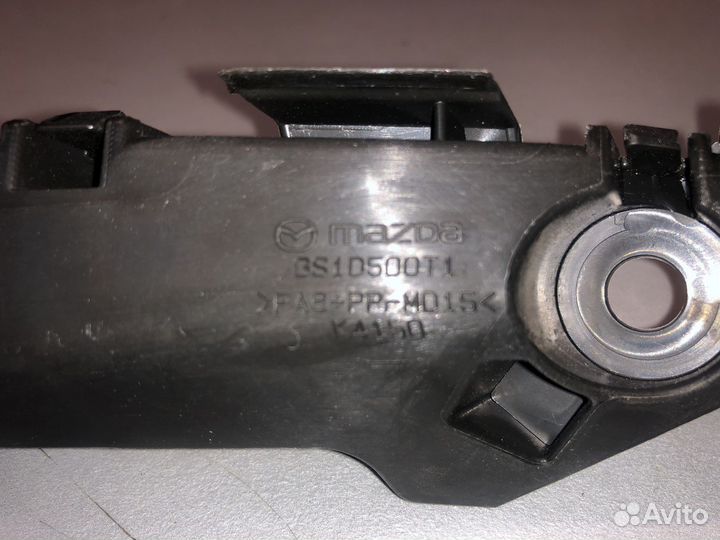 Крепление переднего бампера правое Mazda 6