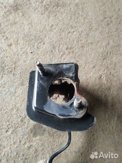 Педаль сцепления Hyundai Accent седан G4EC(1.5L