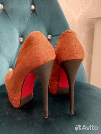 Обувь женская 35