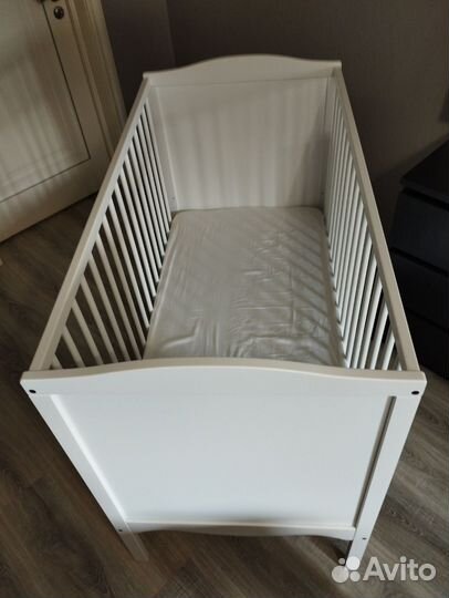 Детская кровать IKEA с матрасом