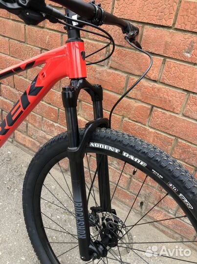 Горный велосипед Trek Marlin 8