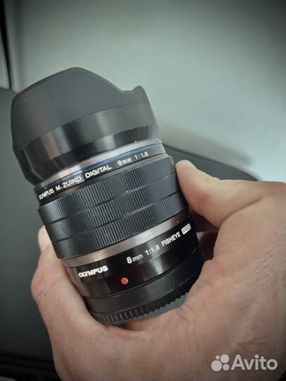 Объектив olympus zuiko digital ED 8mm f/1.8 PRO