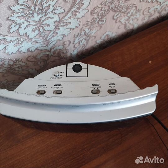 Часы с радио
