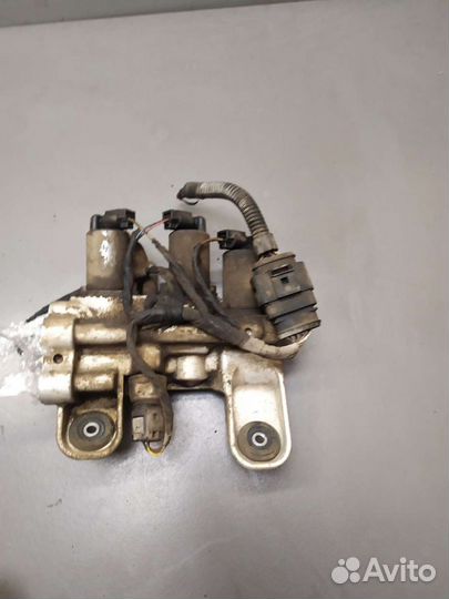 Блок клапанов активной подвески Porsche Cayenne