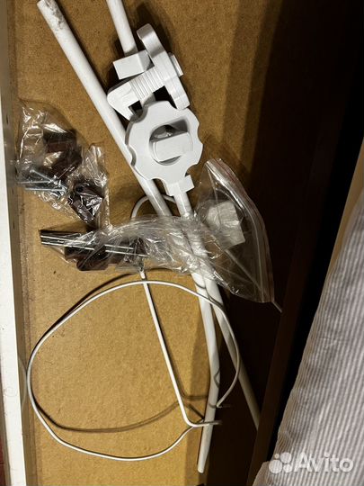 Детская кроватка с маятником и ящиком