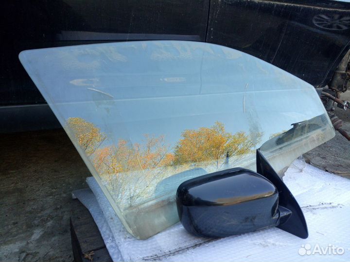 Стекло Мицубиси аутлендер