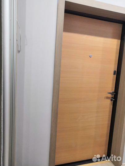 Дверь входная металлическая бу