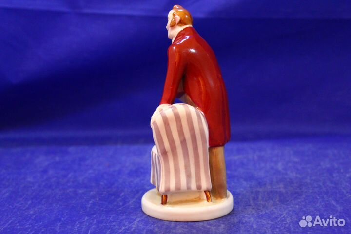 Чичиков лфз Фарфоровая статуэтка плоское дно Гогол