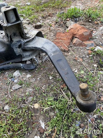 Подрамник Peugeot 206