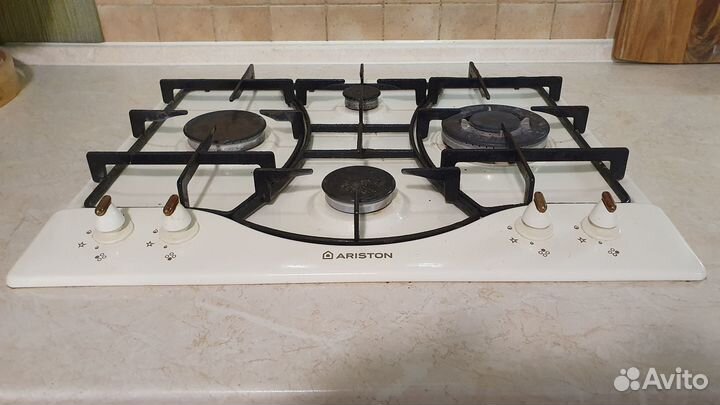 Газовая варочная панель Ariston 4 конфорки
