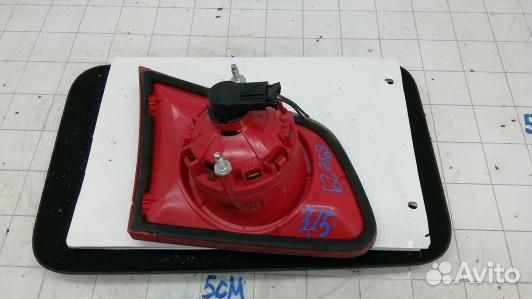 Фонарь правый 3-5 двери volkswagen passat B6 (89Z2