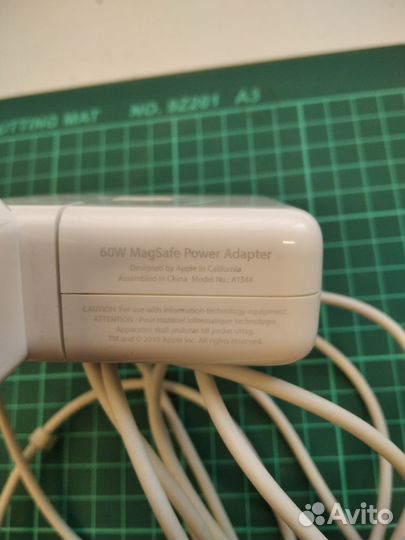 Зарядное устройство Apple MagSafe 60W A1344