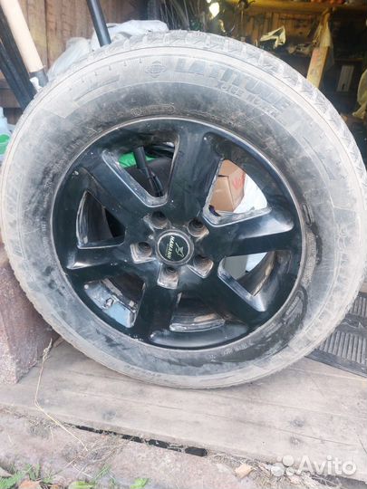 Michelin Latitude X-Ice North 255/60 R18