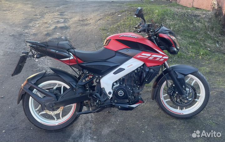 Bajaj pulsar NS200