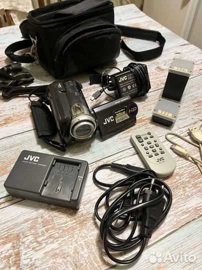 Видео камера jvc everio 30gb +аккумулятор+чехол