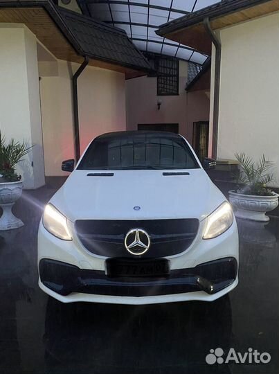 Значок звезда Mercedes Benz