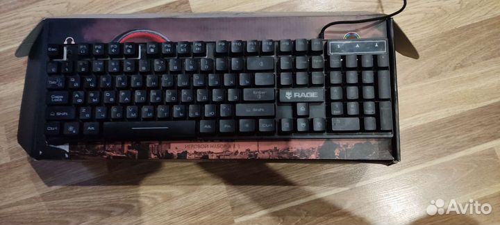 Игровая клавиатура с подсветкой