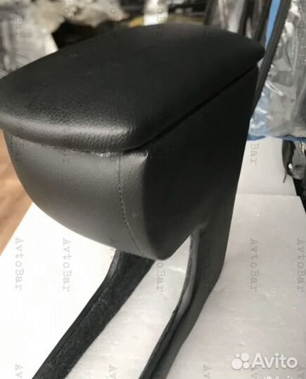 Подлокотник Hyundai Accent