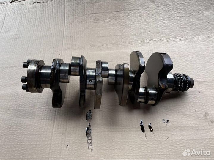 Коленвал Mercedes Benz W164 M-Klasse (ML)