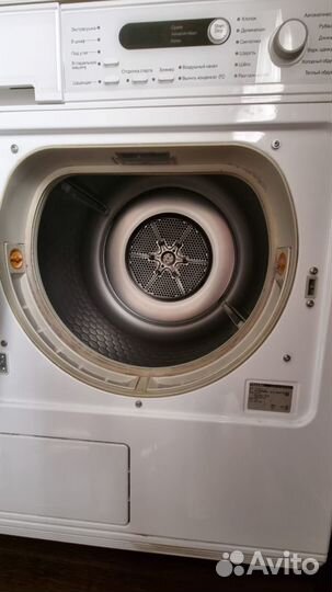 Сушильная машинка Miele T8422c