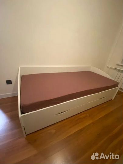Кровать с ящиками Классика