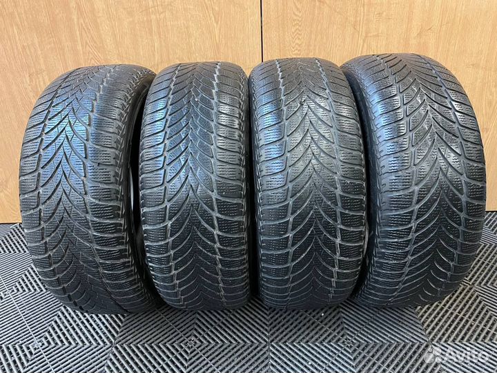 Goodyear UltraGrip Ice 2 215/55 R17
