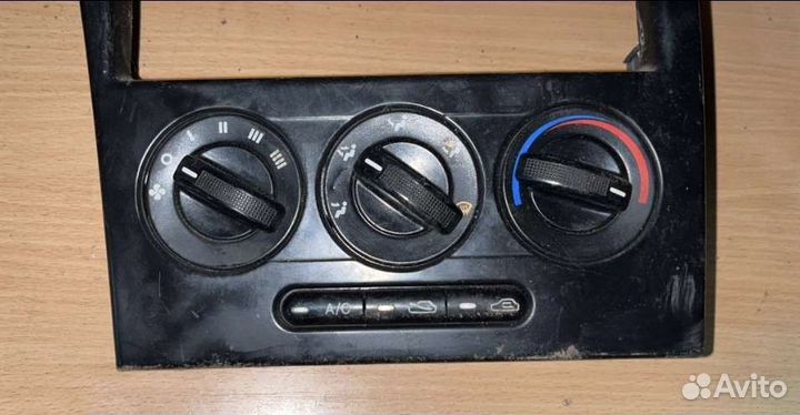 Блок управления печкой Kia Spectra 2007 г.в. 1.6