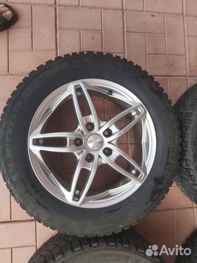 Комплект зимних колес r16