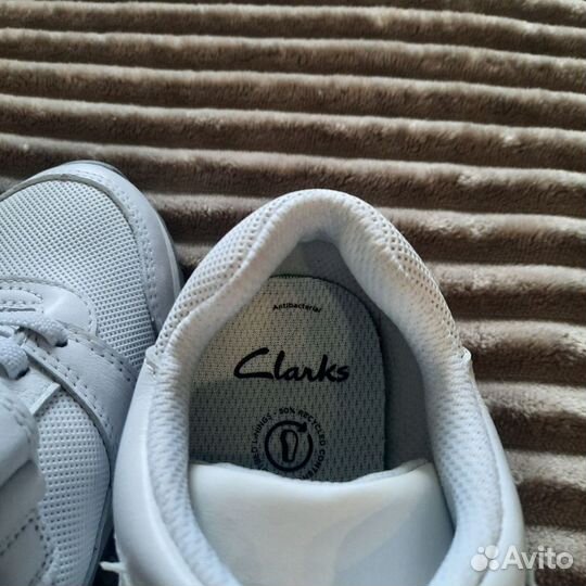 Кроссовки кожаные Clarks
