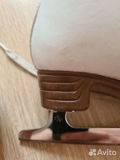 Фигурные коньки jackson