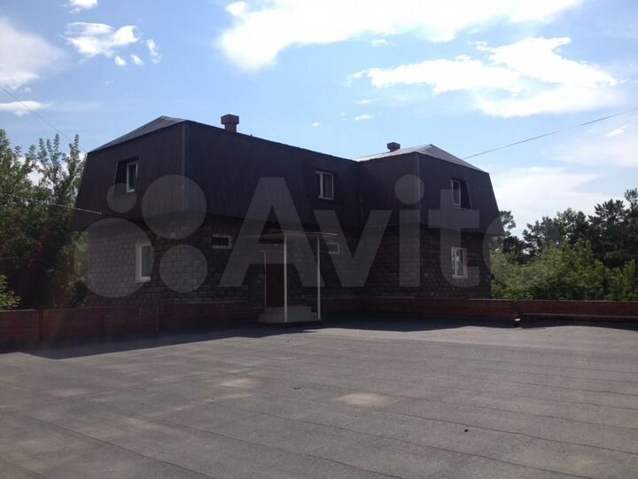 Офисное, универсальное здание 220 м. кв, 2 этажа