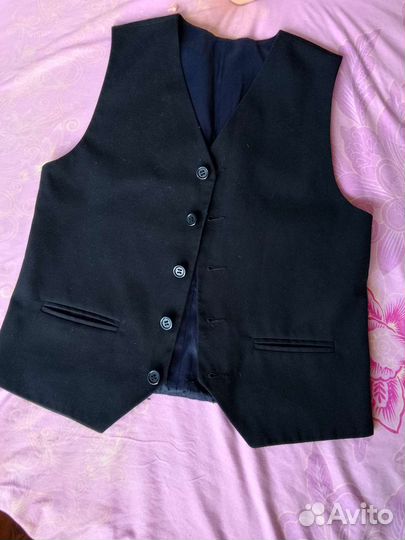 Жилетка для мальчика школьная
