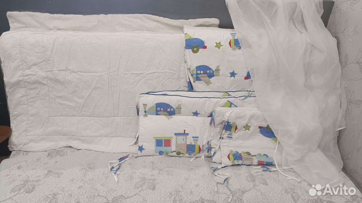 Набор постельного белья в детскую кроватку