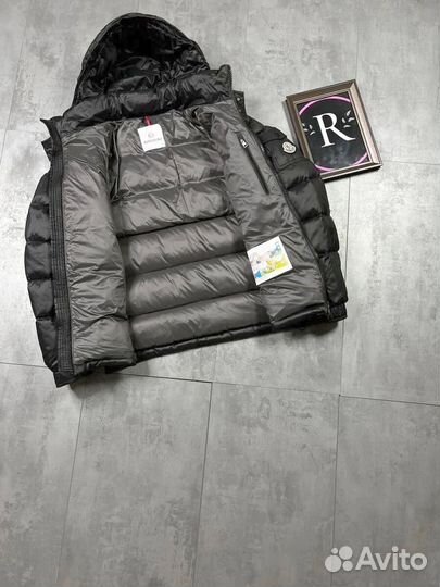 Куртки Moncler плотные